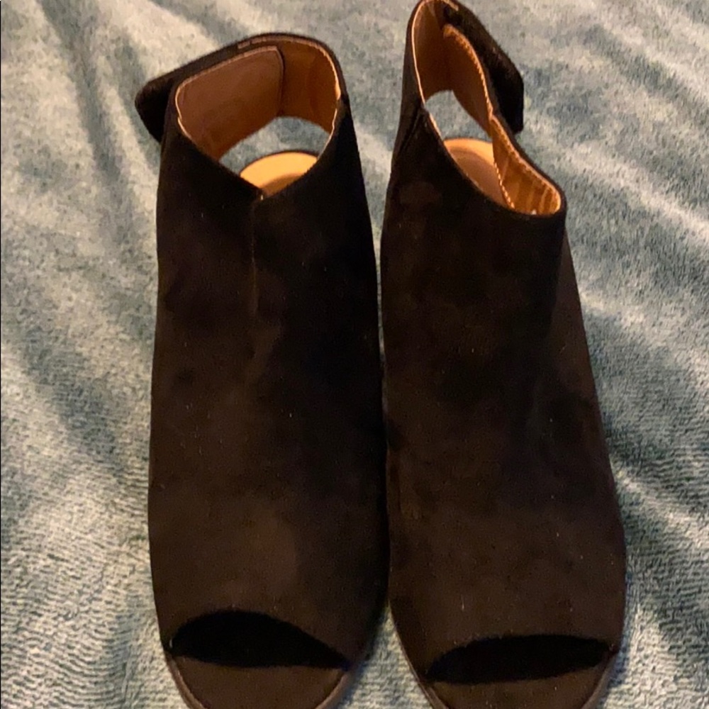 Black heels